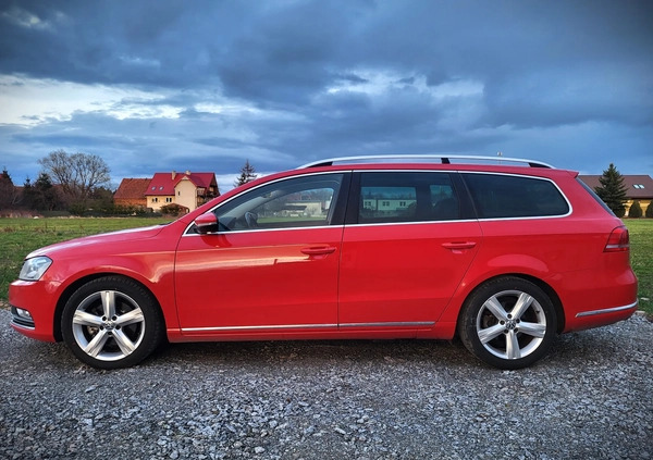Volkswagen Passat cena 35500 przebieg: 260907, rok produkcji 2013 z Konstancin-Jeziorna małe 154